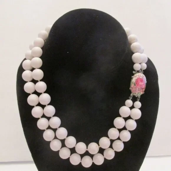 Vintage Japan 2 Strand White Faux Pearl Necklace 16" Excellent Condition - Picture 7 of 10